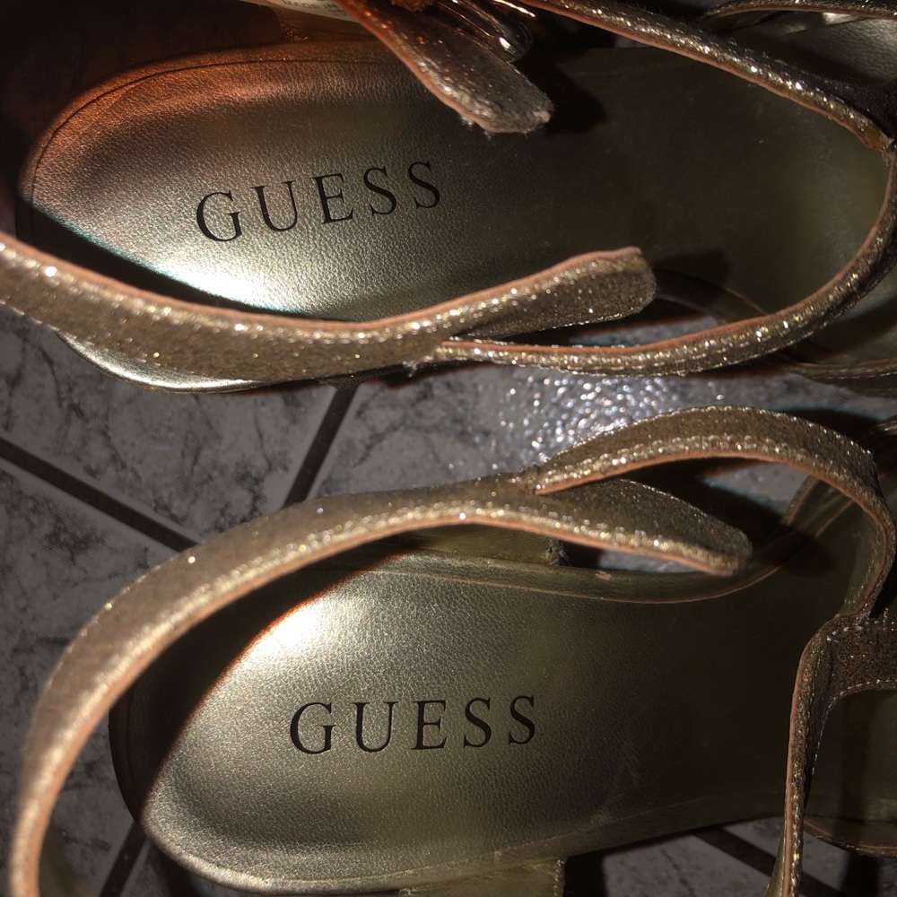 Guess wedges